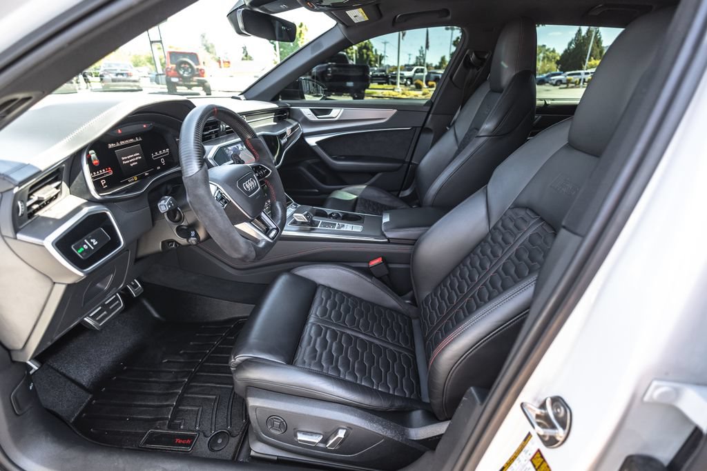 Used 2021 Audi RS 6 w/ Carbon Optic Package AWD/4WD image 19