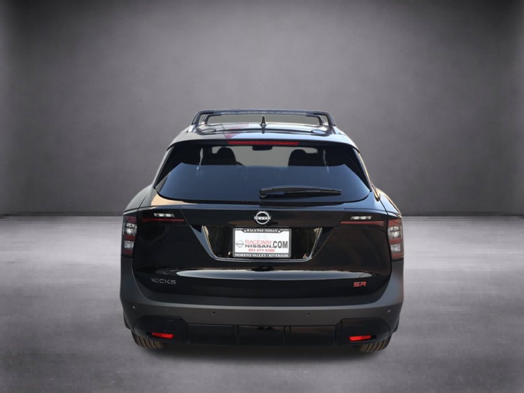 New 2025 Nissan Kicks SR FWD image 6