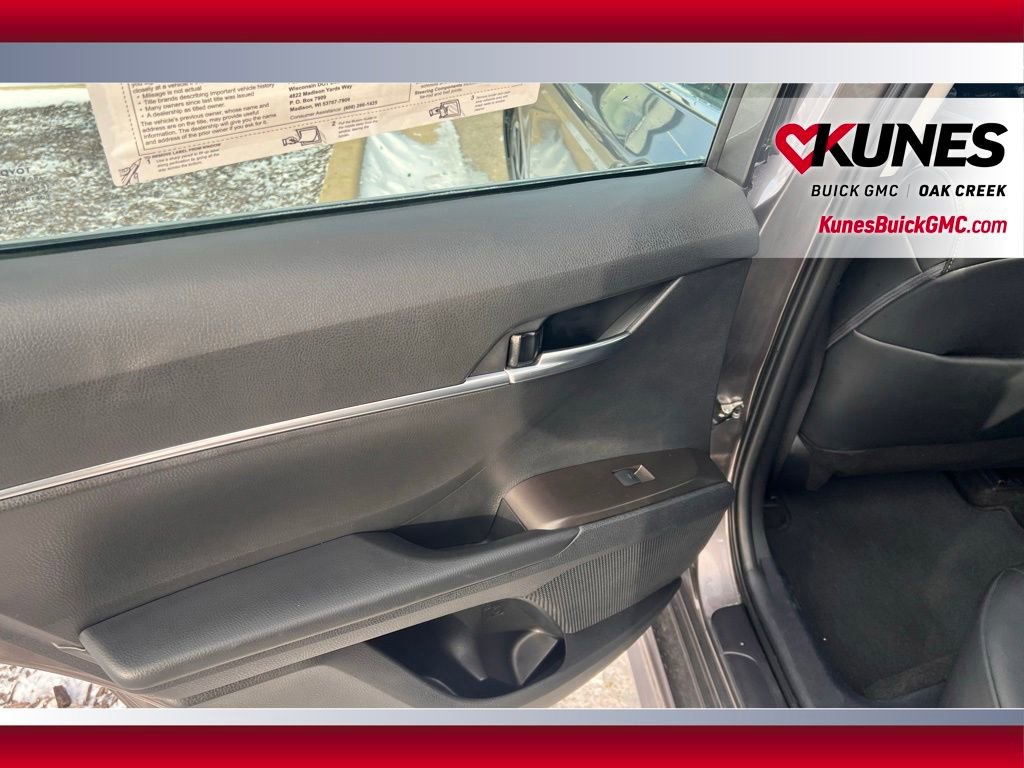 Used 2024 Toyota Camry SE image 8