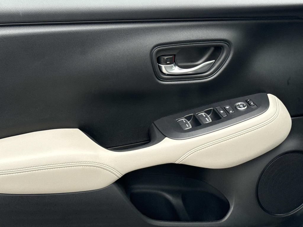 Certified 2025 Honda HR-V EX-L image 15