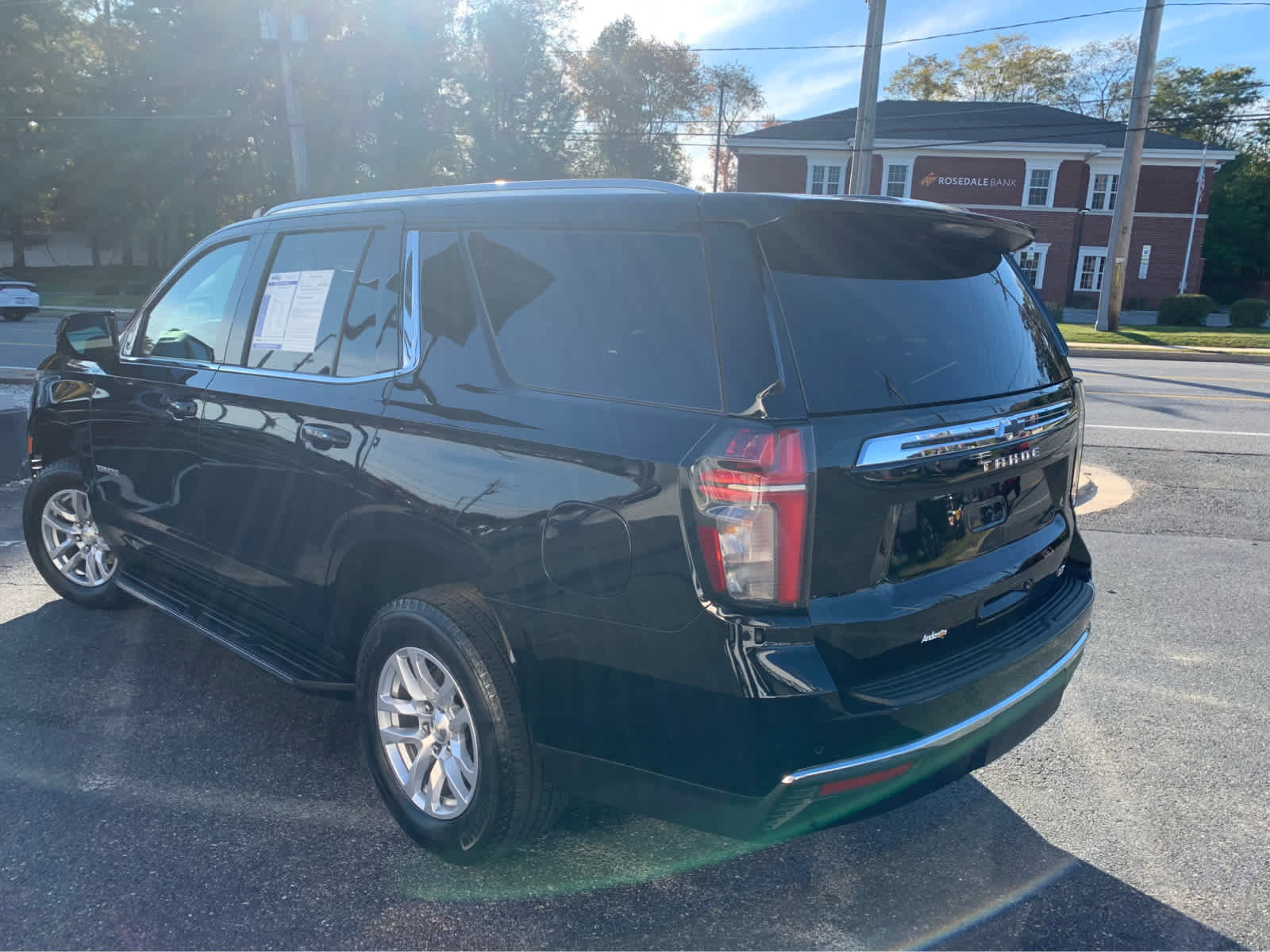 Used 2022 Chevrolet Tahoe LT w/ Luxury Package image 4