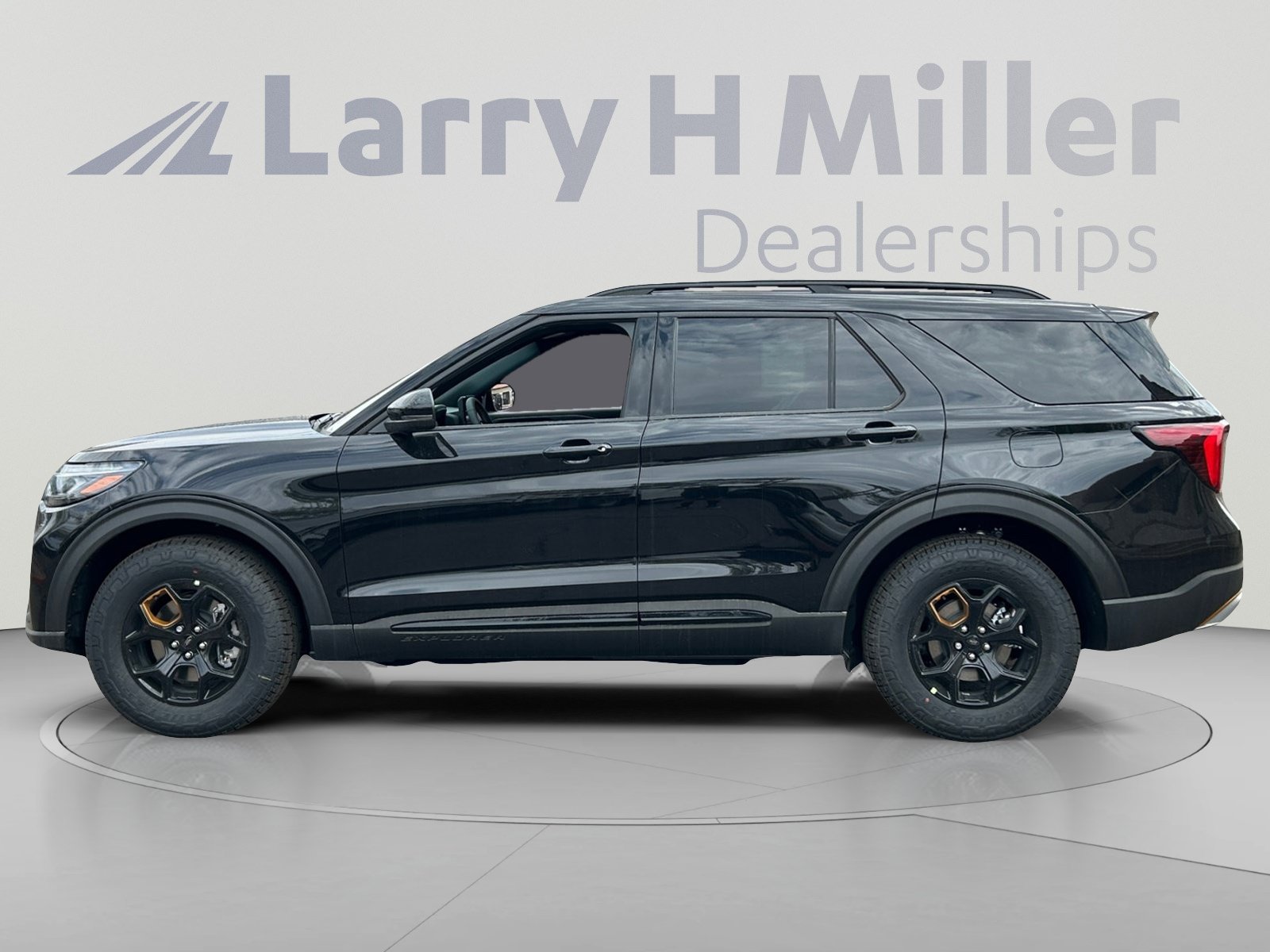 New 2026 Ford Explorer Tremor w/ Tremor Ultimate Package AWD/4WD image 2
