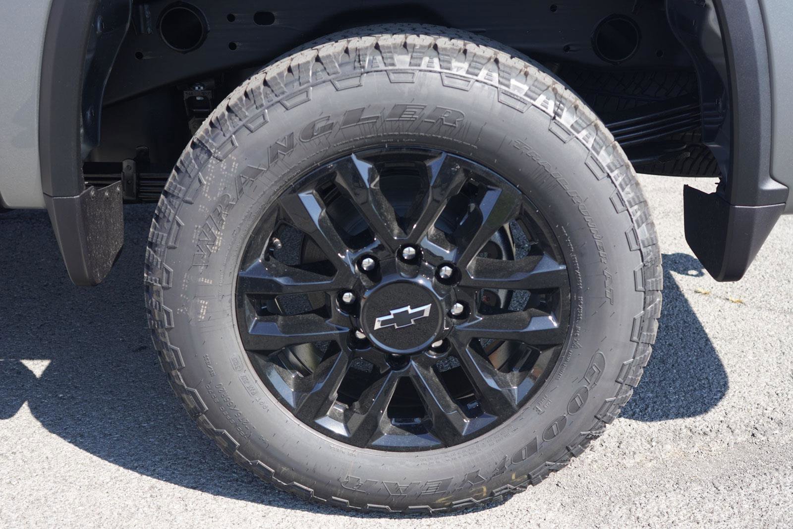 New 2026 Chevrolet Silverado 2500 Custom w/ Custom Value Package image 11