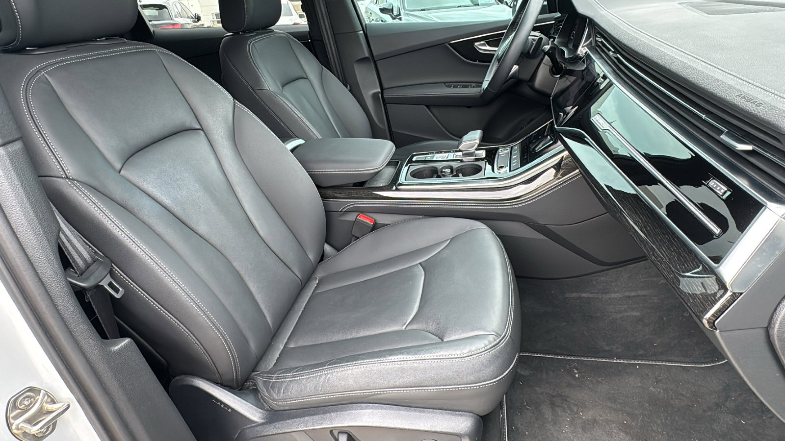 Used 2025 Audi Q7 2.0T Premium Plus w/ Premium Plus Package image 32