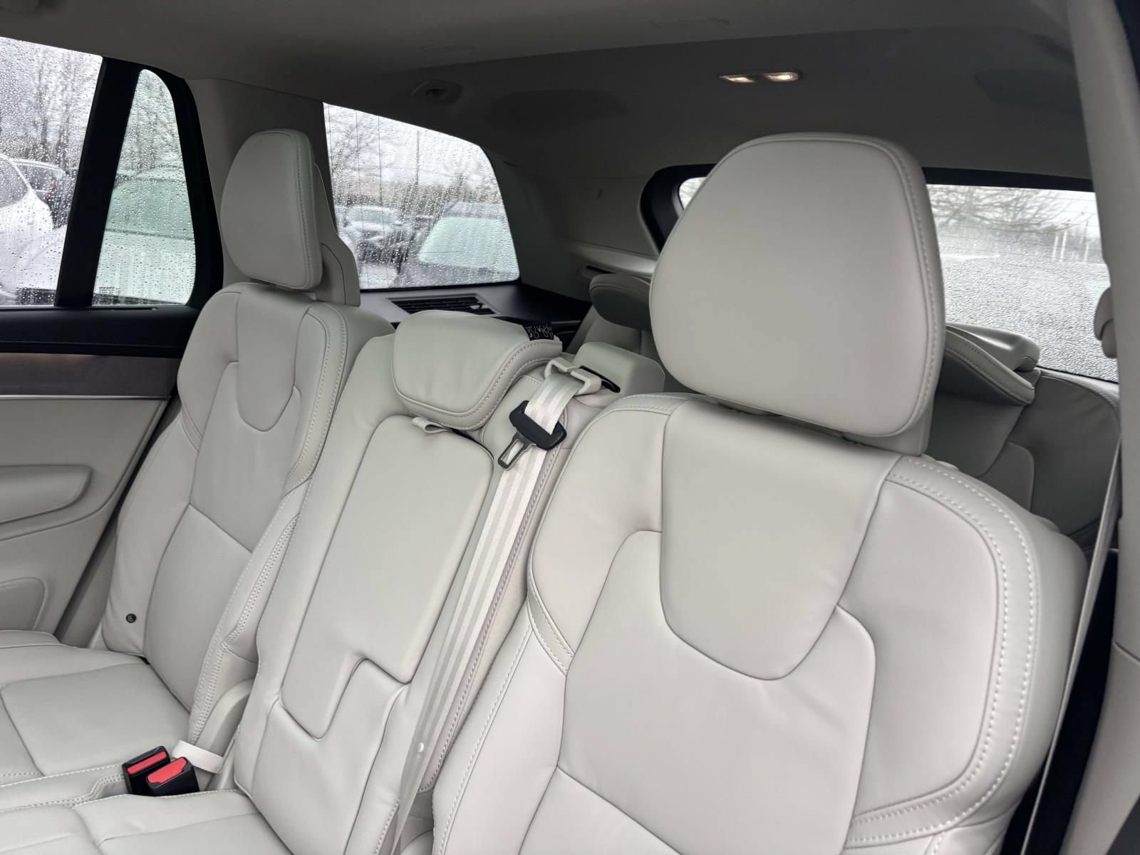New 2026 Volvo XC90 T8 Ultra w/ Protection Package Premier AWD/4WD image 26