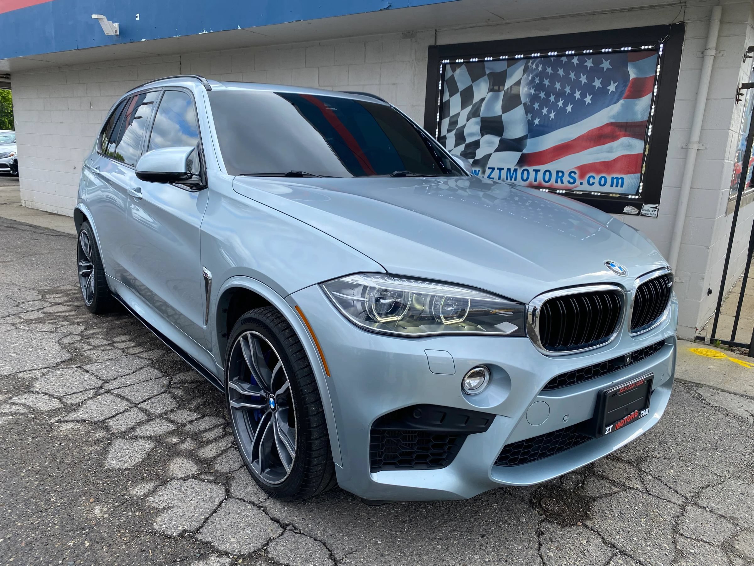 Used 2015 BMW X5 M AWD/4WD image 1