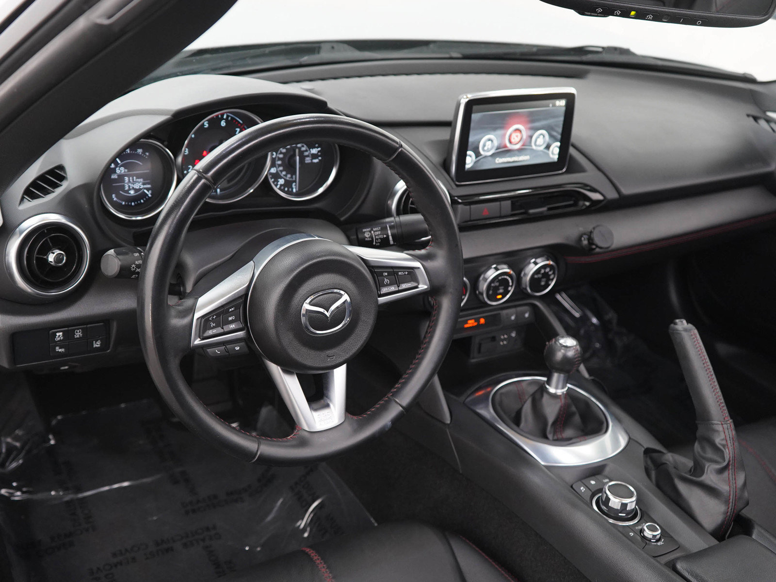 Used 2016 MAZDA MX-5 Miata Grand Touring RWD image 16