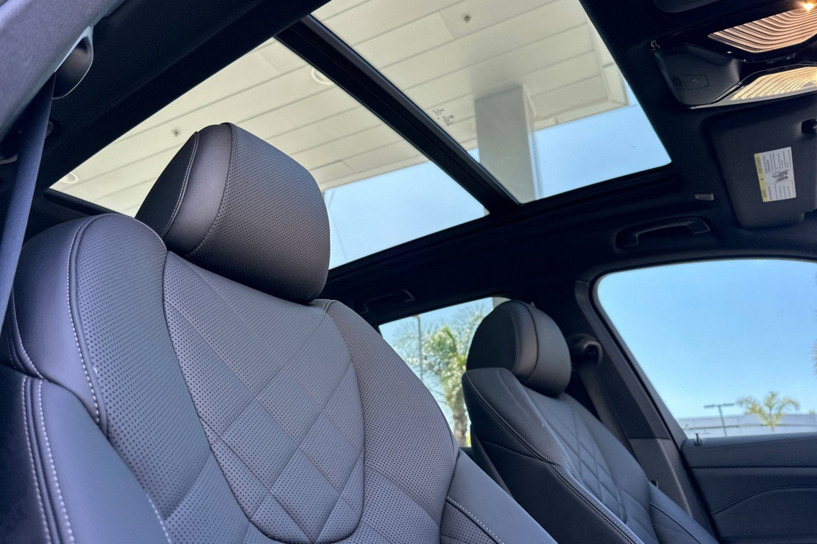 Used 2023 BMW X5 sDrive40i w/ M Sport Package RWD image 17