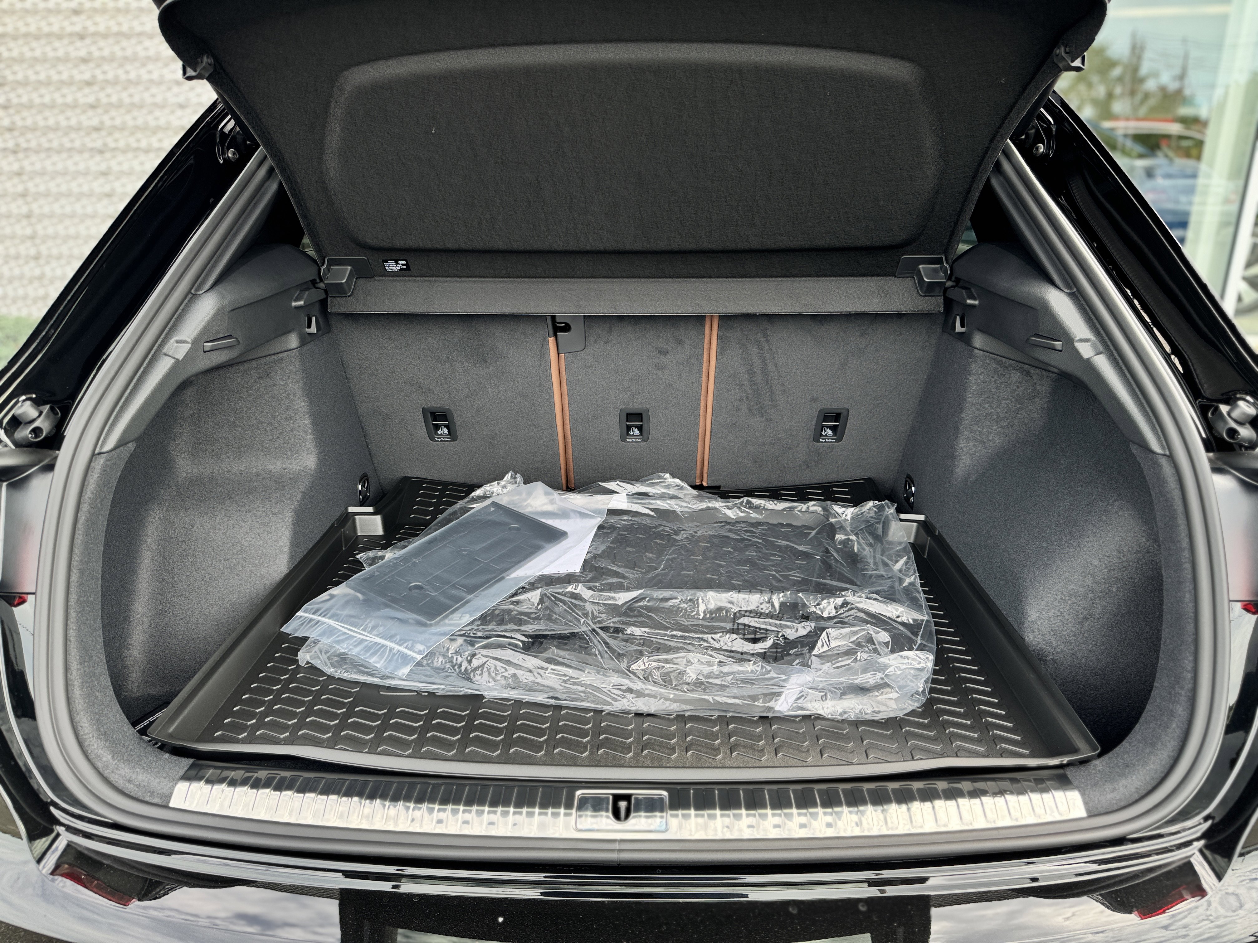 New 2025 Audi Q3 2.0T Premium image 18