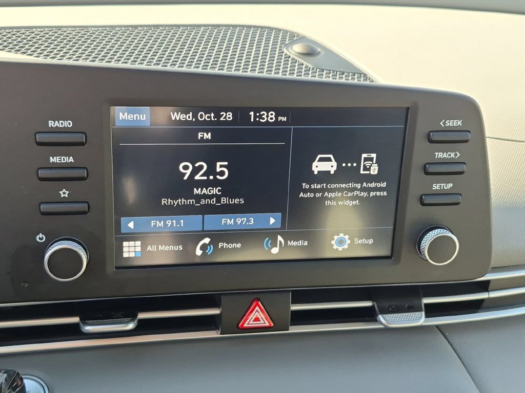 Used 2026 Hyundai Elantra Sport FWD image 17