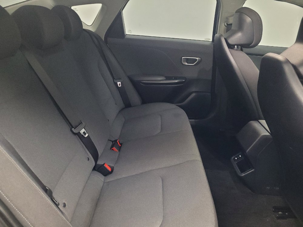 Used 2025 Kia K4 FWD image 19