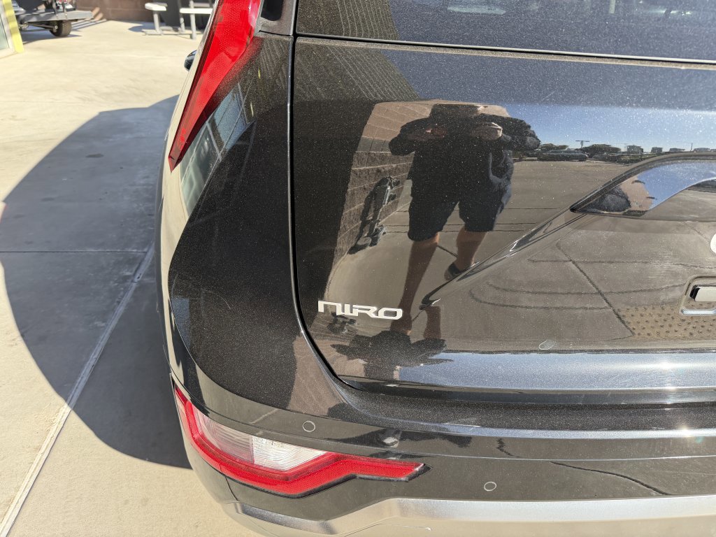 Used 2024 Kia Niro EX Touring image 14