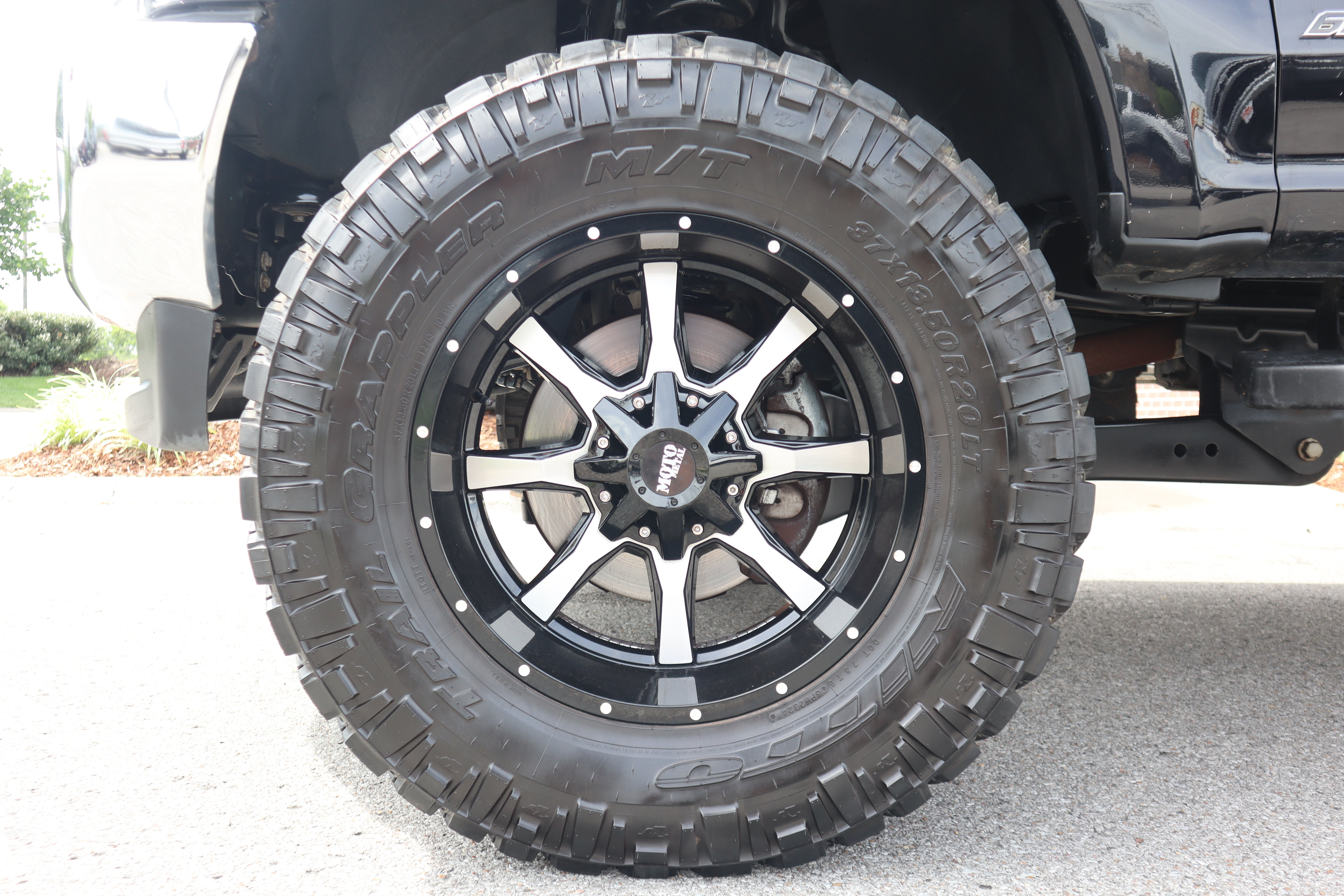 Used 2019 Ford F350 XLT w/ XLT Premium Package AWD/4WD image 12