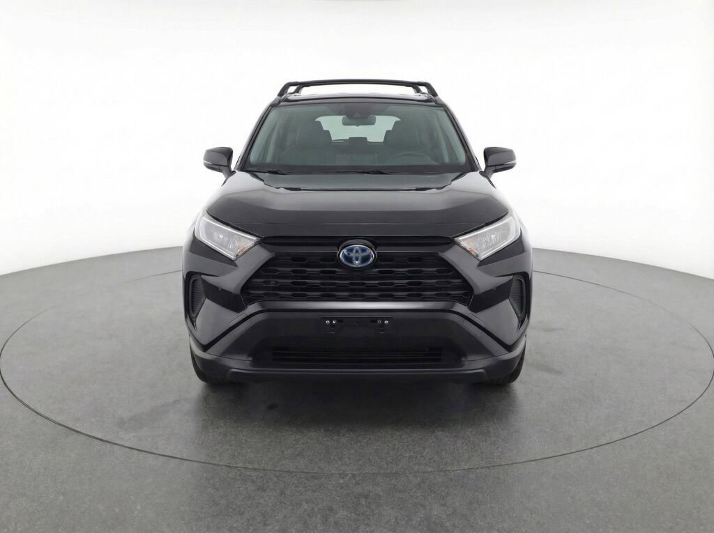 Used 2020 Toyota RAV4 LE w/ Carpet Mat Package image 34
