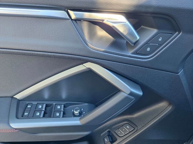 Used 2025 Audi Q3 2.0T Premium Plus w/ Premium Plus Package image 19