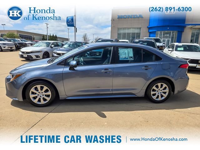 Used 2024 Toyota Corolla LE FWD image 2