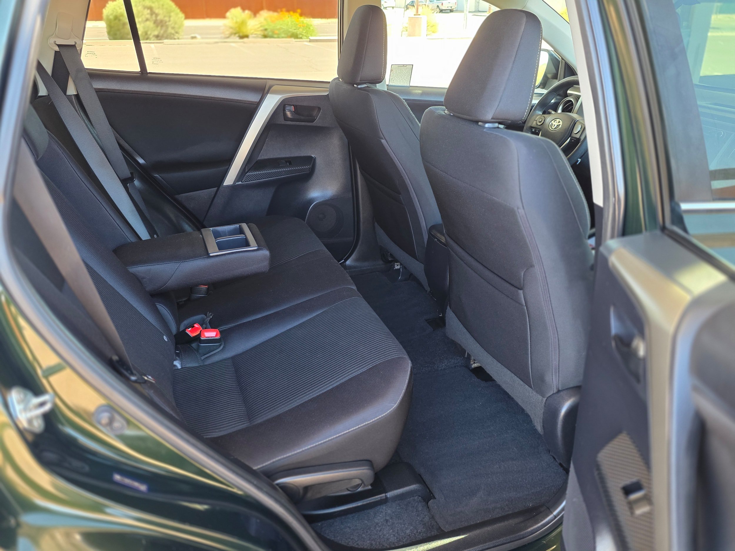 Used 2013 Toyota RAV4 XLE FWD image 25