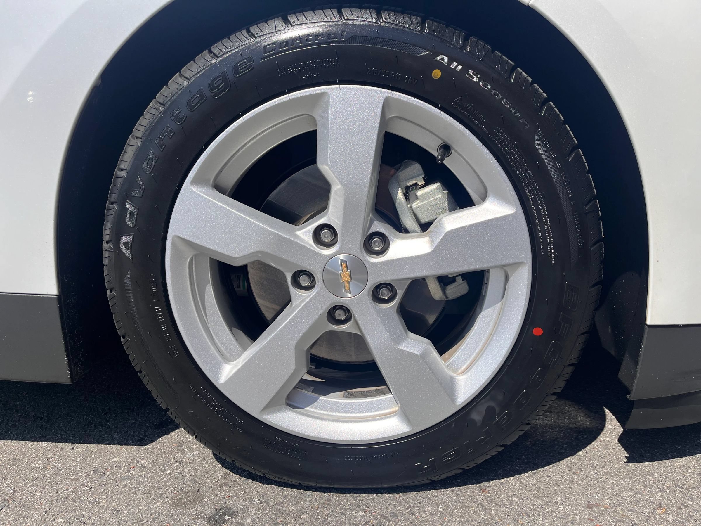 Used 2015 Chevrolet Volt Premium w/ Premium Trim Package FWD image 20