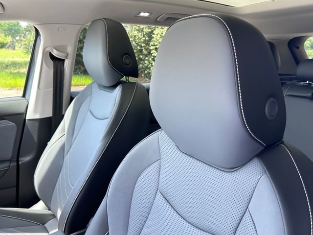 New 2026 Volkswagen Tiguan SE FWD image 10