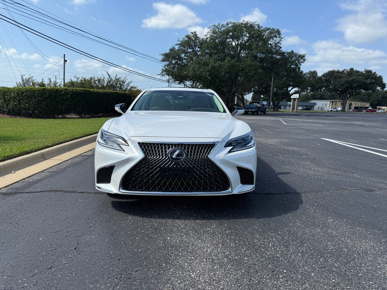 Used 2018 Lexus LS 500h AWD w/ Interior Upgrade Package image 3