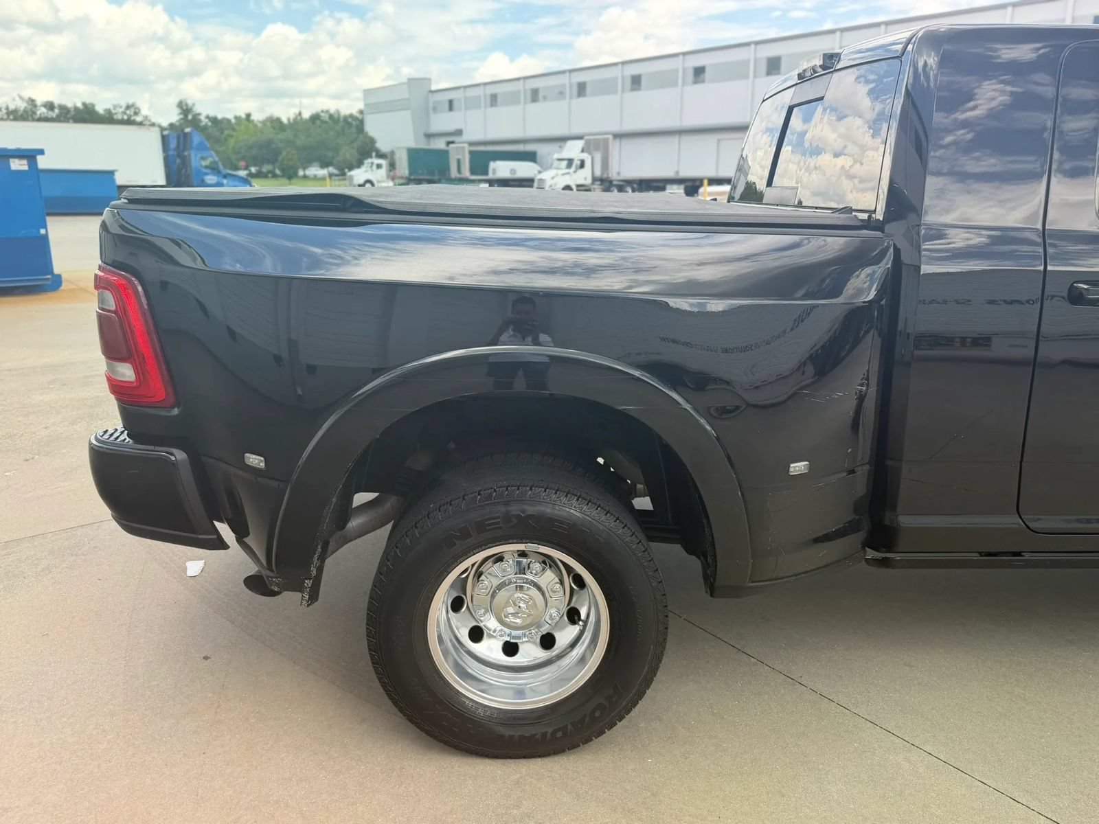Used 2023 RAM 3500 Limited AWD/4WD image 7