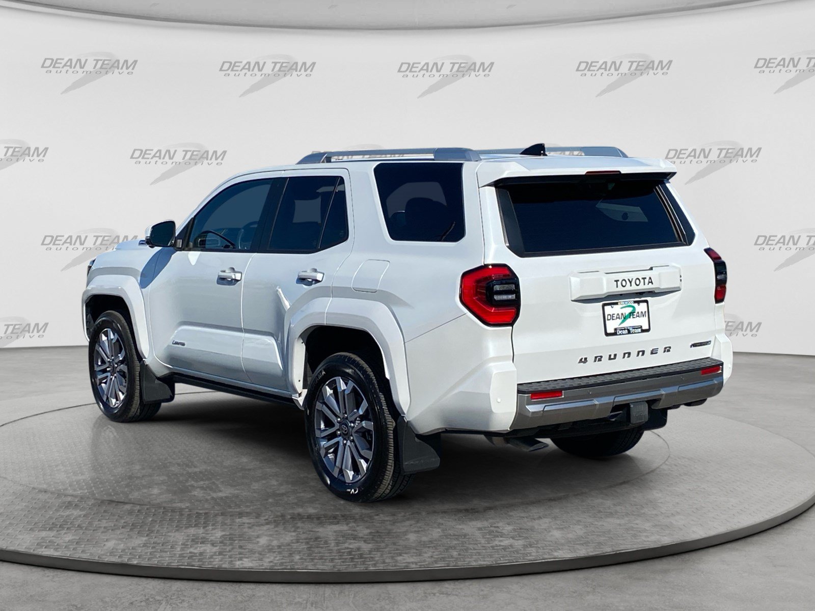 Used 2025 Toyota 4Runner Limited AWD/4WD image 6