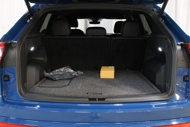 Used 2025 Volkswagen Atlas Cross Sport SE image 30