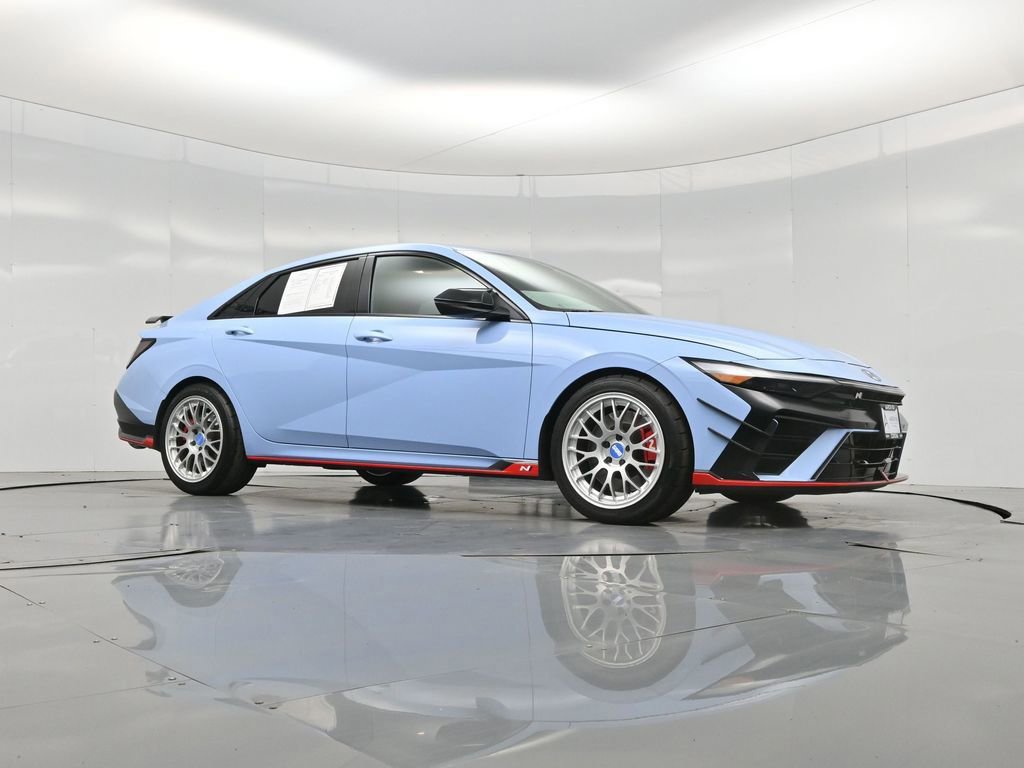 Used 2025 Hyundai Elantra N image 2