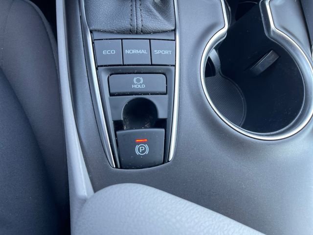 Used 2024 Toyota Camry LE AWD/4WD image 21