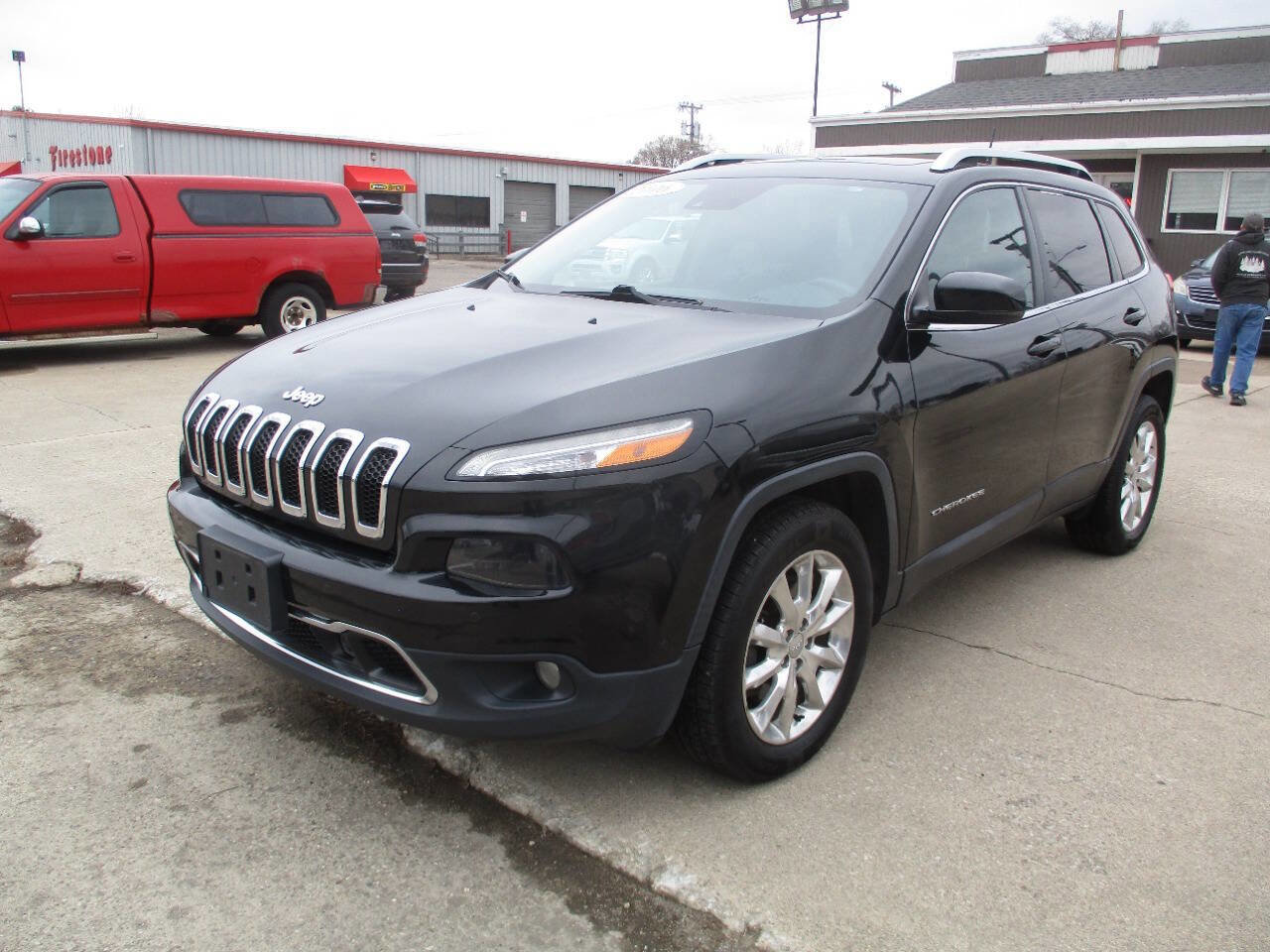 Used 2016 Jeep Cherokee Limited w/ Luxury Group image 2