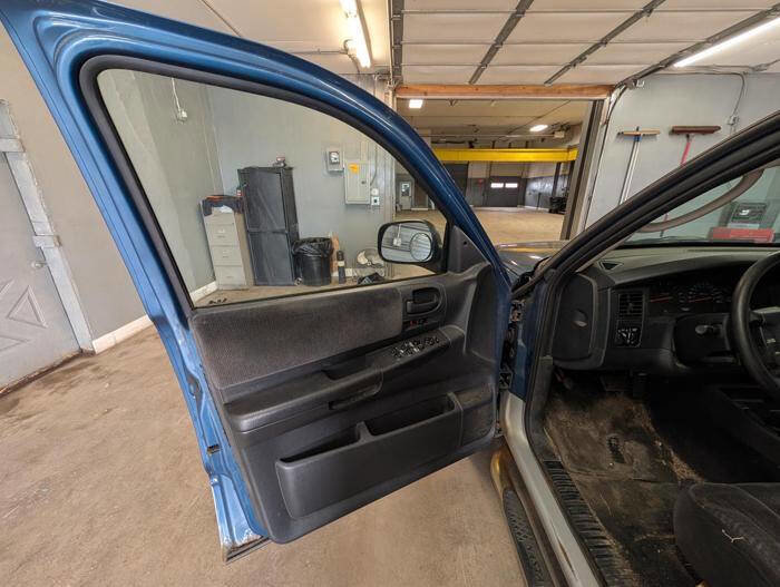 Used 2004 Dodge Dakota SLT w/ PWR Convenience Group AWD/4WD image 22