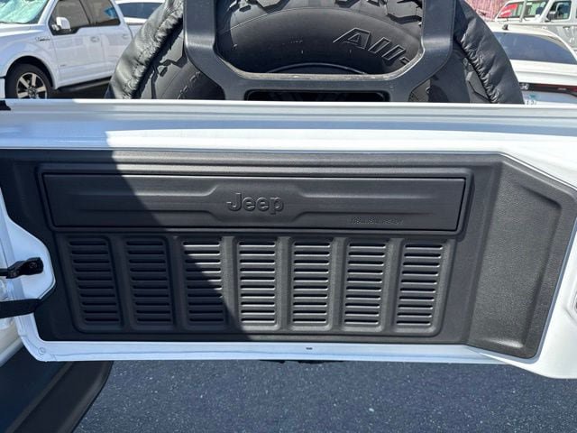 New 2026 Jeep Wrangler Unlimited Sport w/ Dual Top Group AWD/4WD image 24