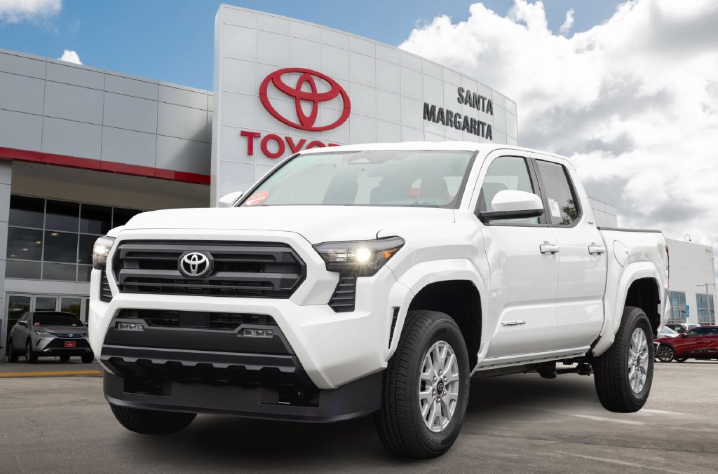 New 2026 Toyota Tacoma SR5