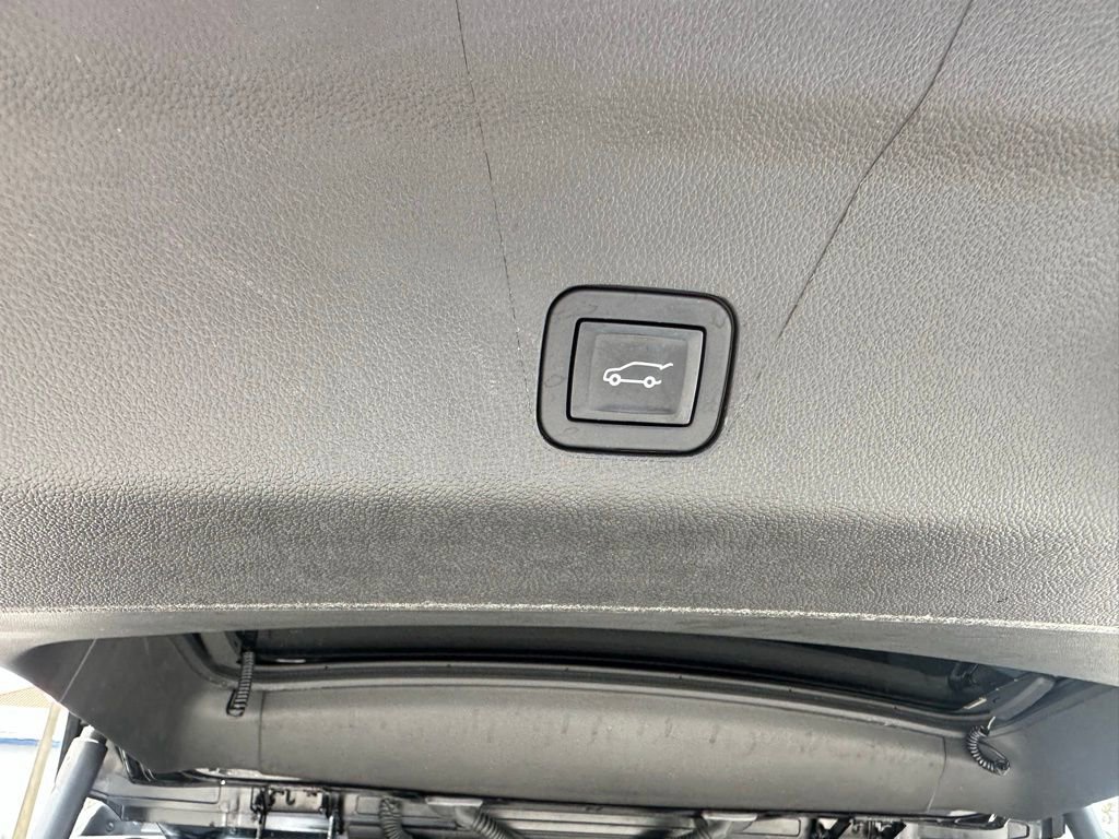 Used 2022 Chevrolet Tahoe LT w/ Luxury Package image 8