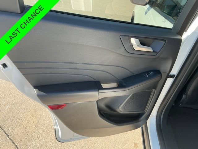 Used 2022 Ford Escape SEL w/ Class II Trailer Tow Package image 15