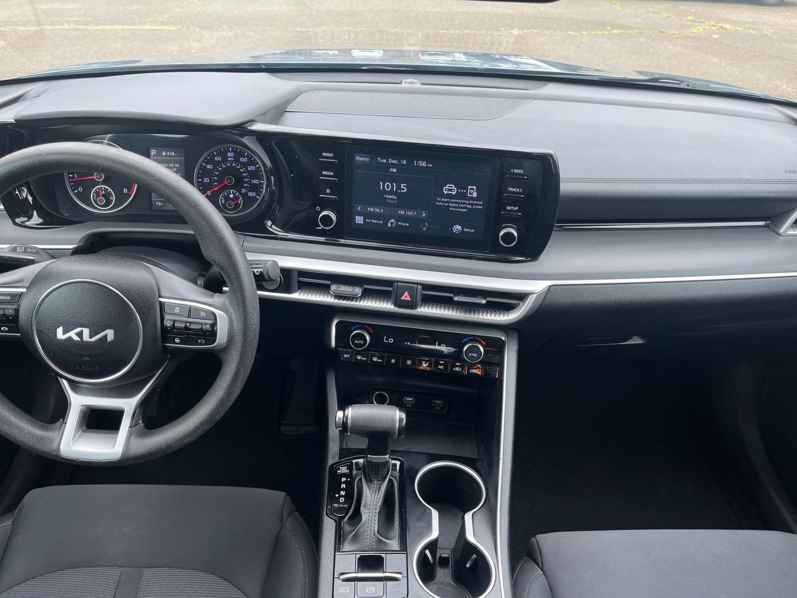 Used 2023 Kia K5 LXS image 31