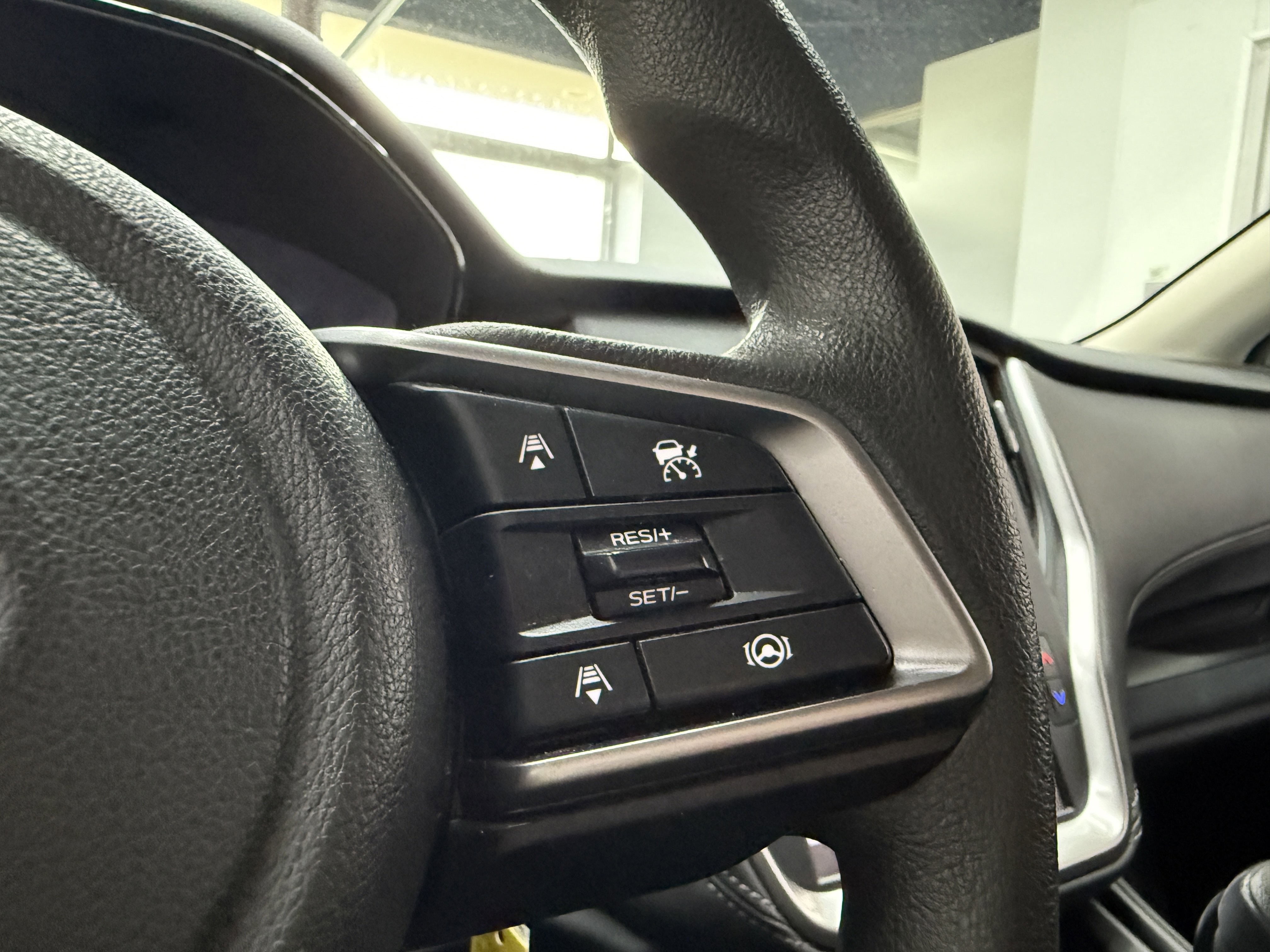 Used 2023 Subaru Outback Touring image 13