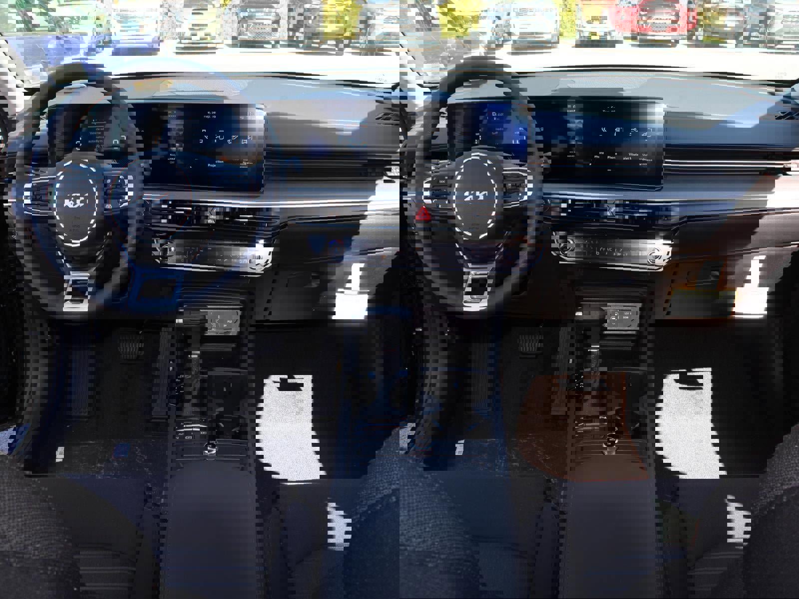 New 2025 Kia K5 LXS image 11