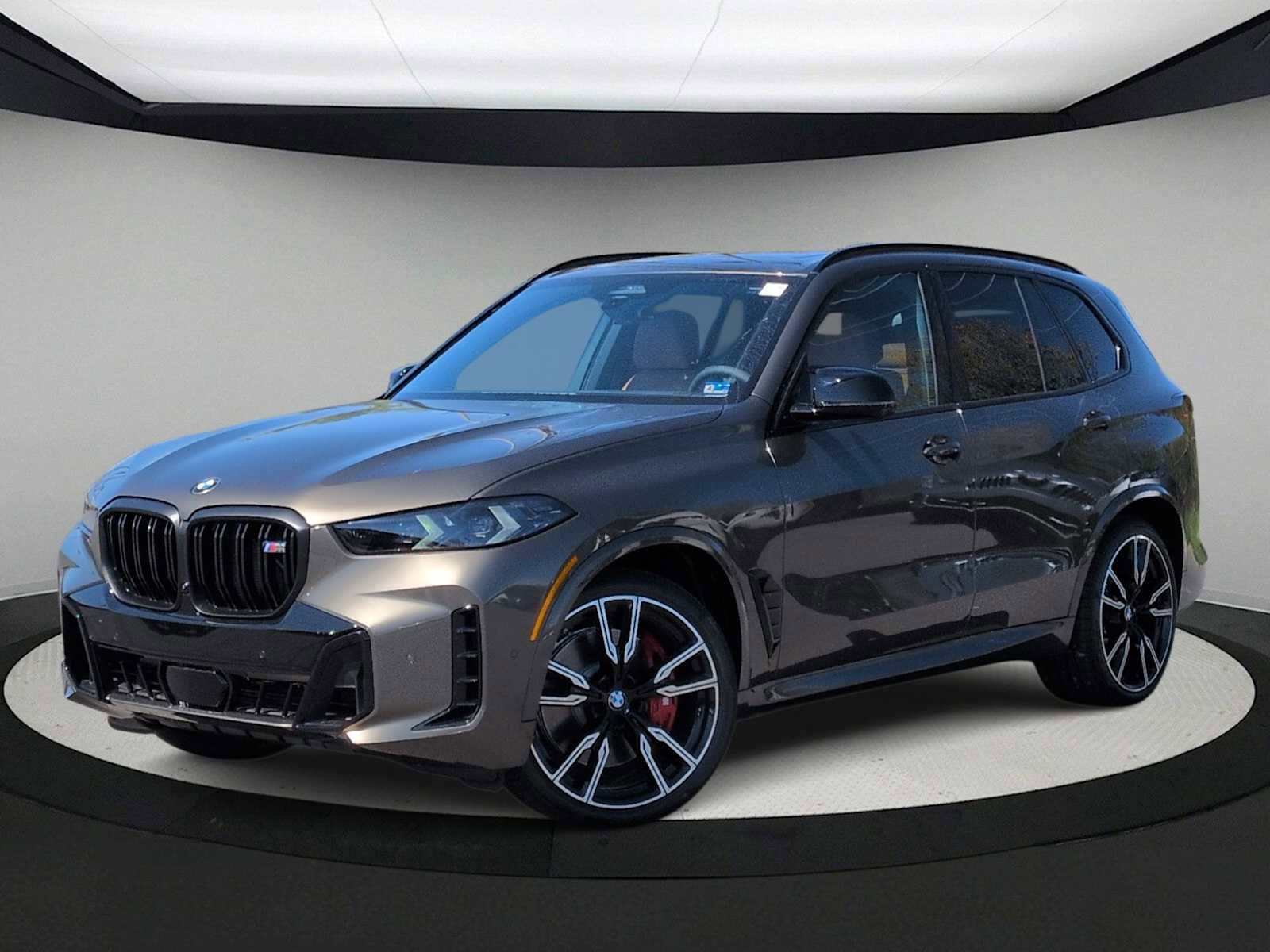 New 2026 BMW X5 M60i w/ Executive Package image 1