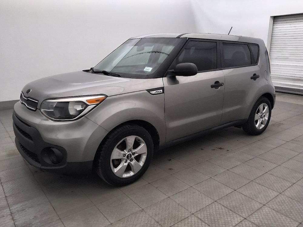Used 2017 Kia Soul FWD image 2