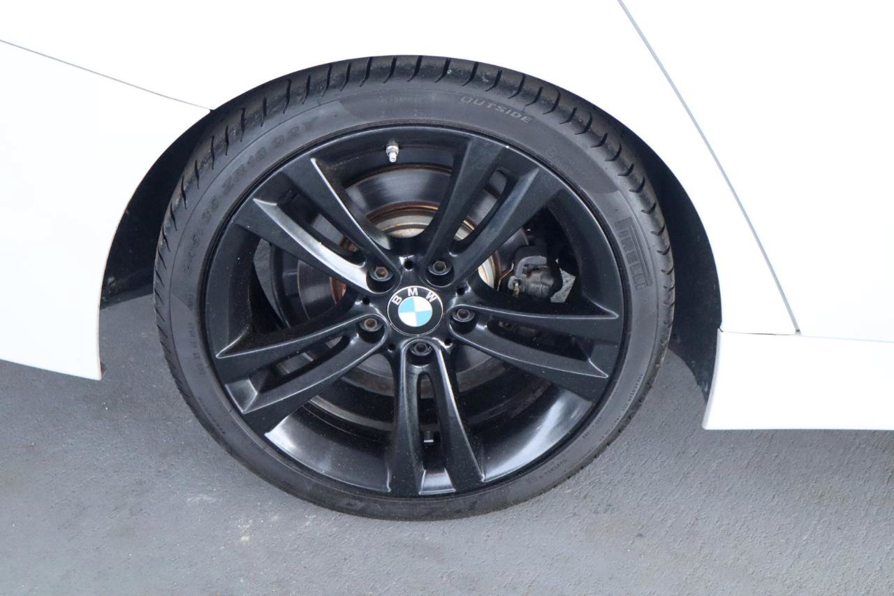 Used 2018 BMW 330i Sedan RWD image 5