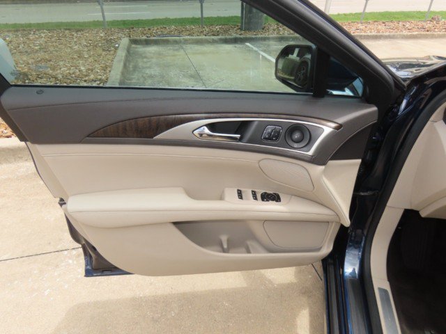Used 2017 Lincoln MKZ Reserve w/ Technology Package FWD image 23