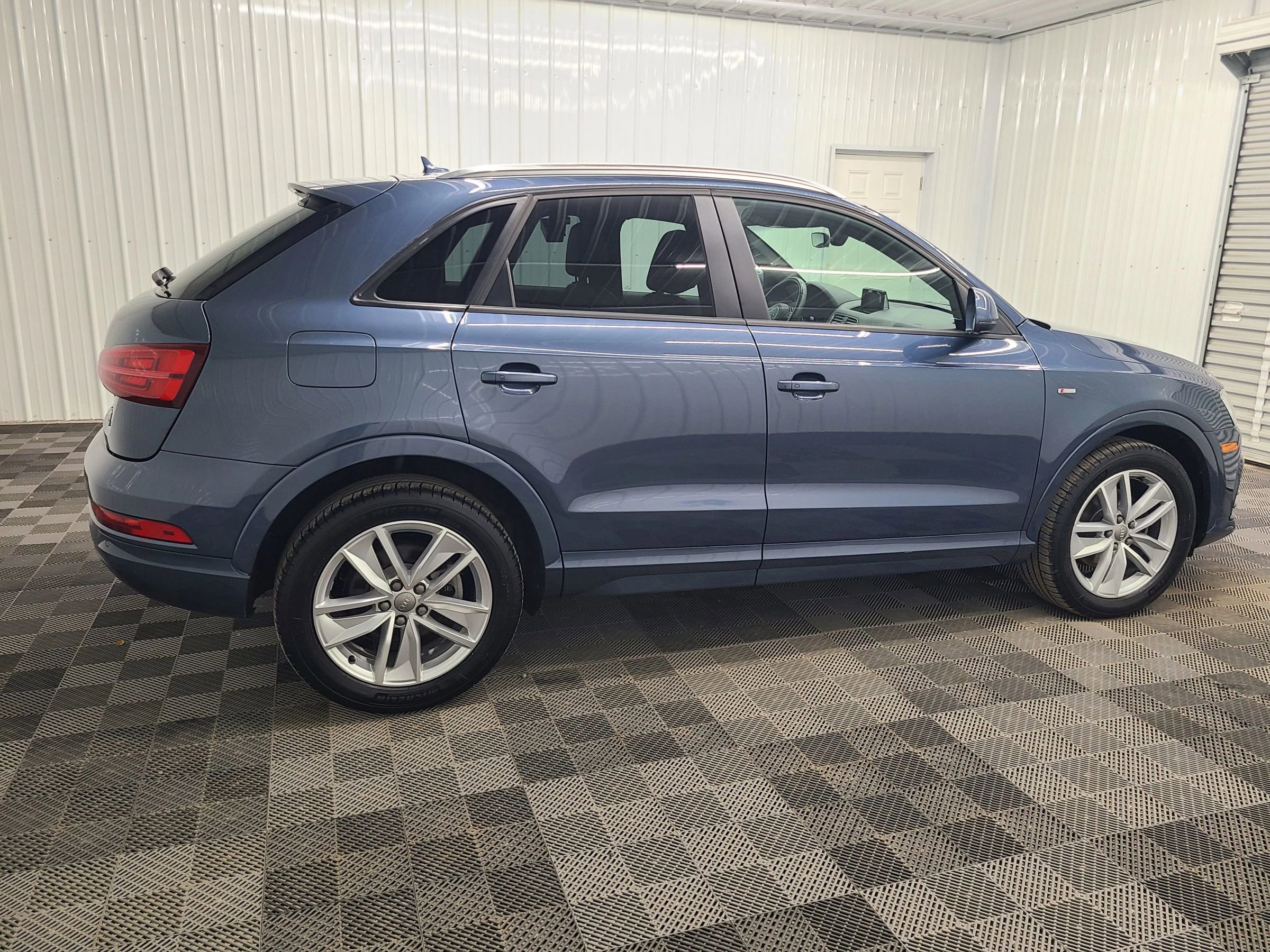 Used 2018 Audi Q3 2.0T Premium image 12