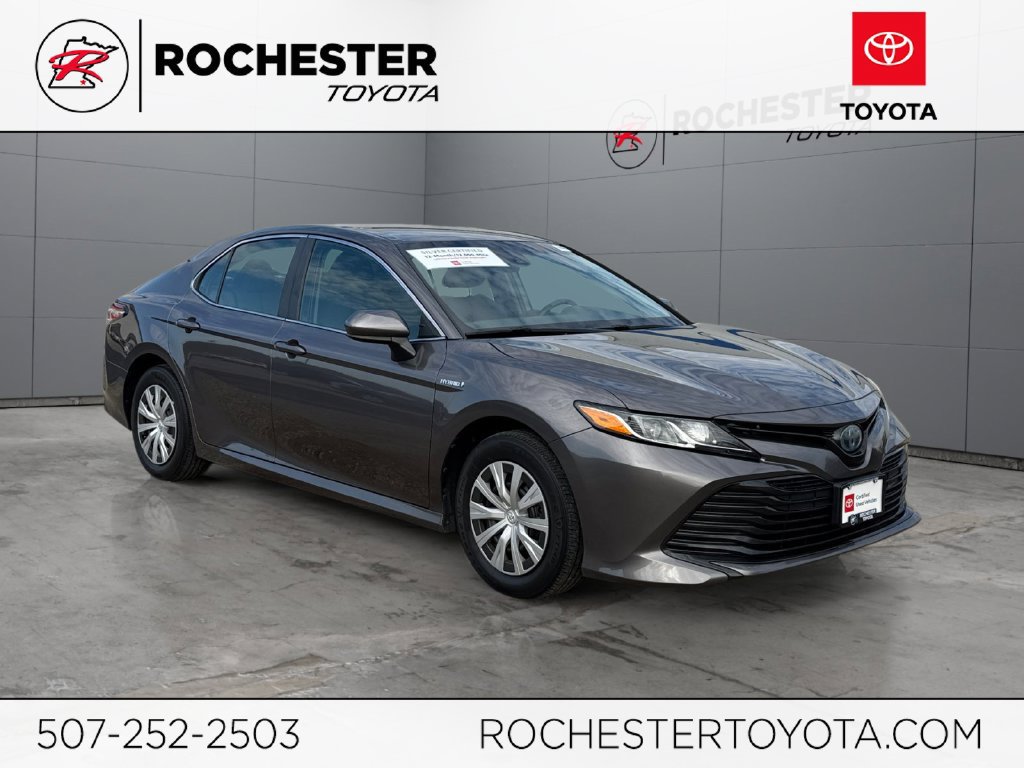 Used 2018 Toyota Camry LE FWD image 1