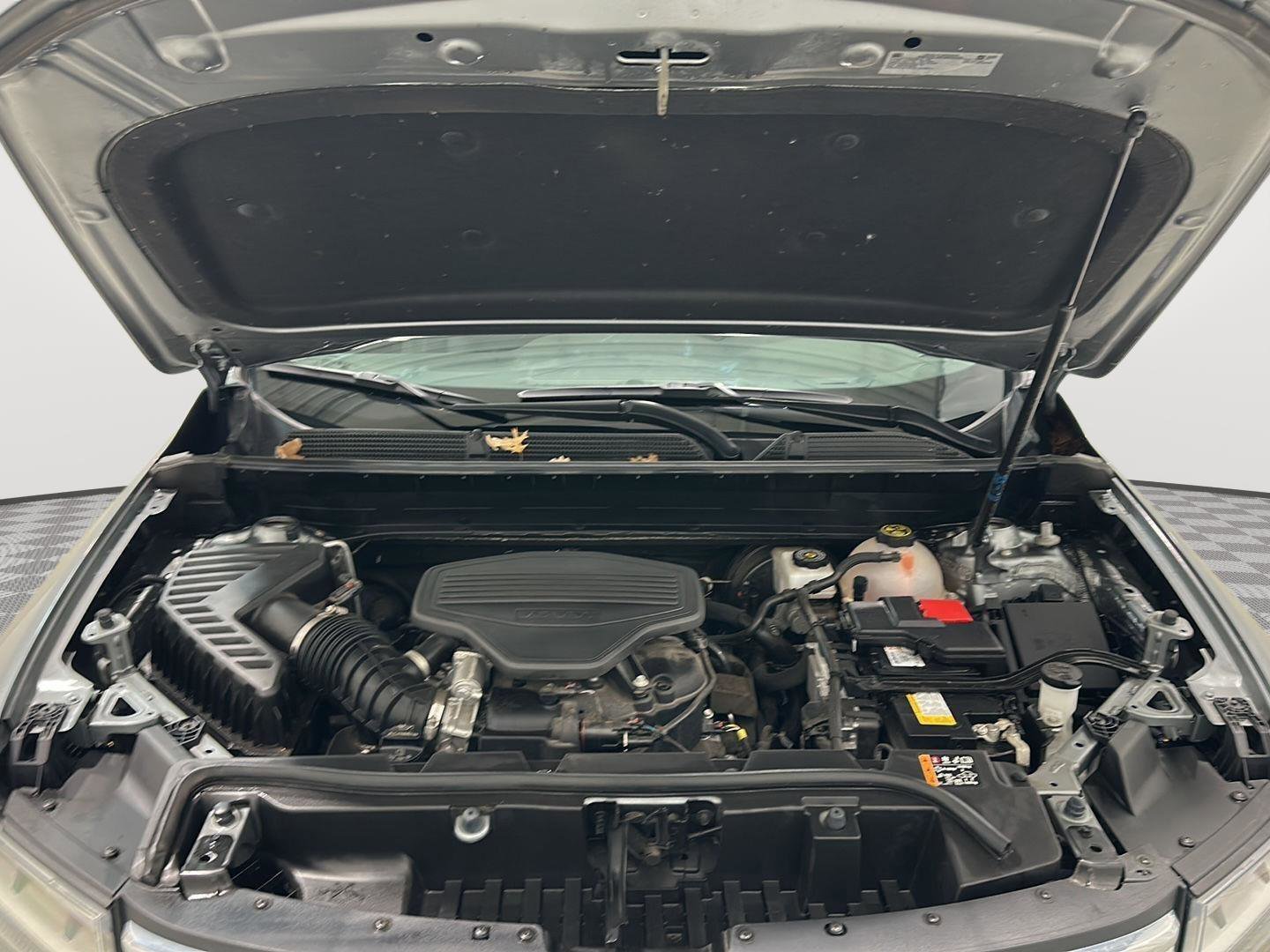 Used 2023 GMC Acadia SLT w/ Preferred Package image 28