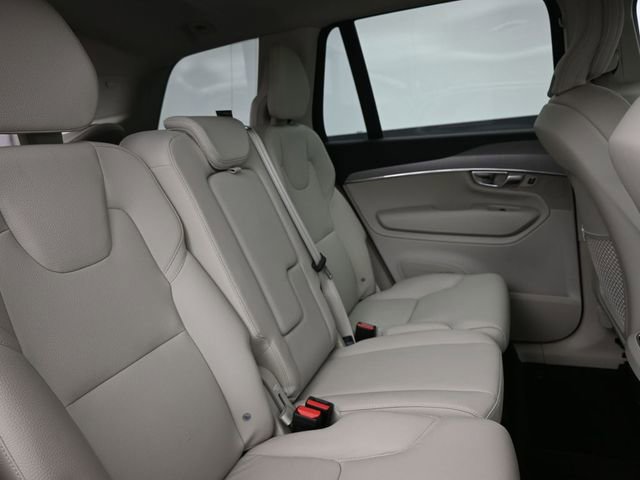 Used 2023 Volvo XC90 B5 Core w/ Climate Package image 32
