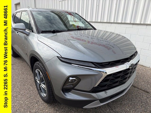 Used 2025 Chevrolet Blazer LT w/ Driver Confidence Package AWD/4WD image 7
