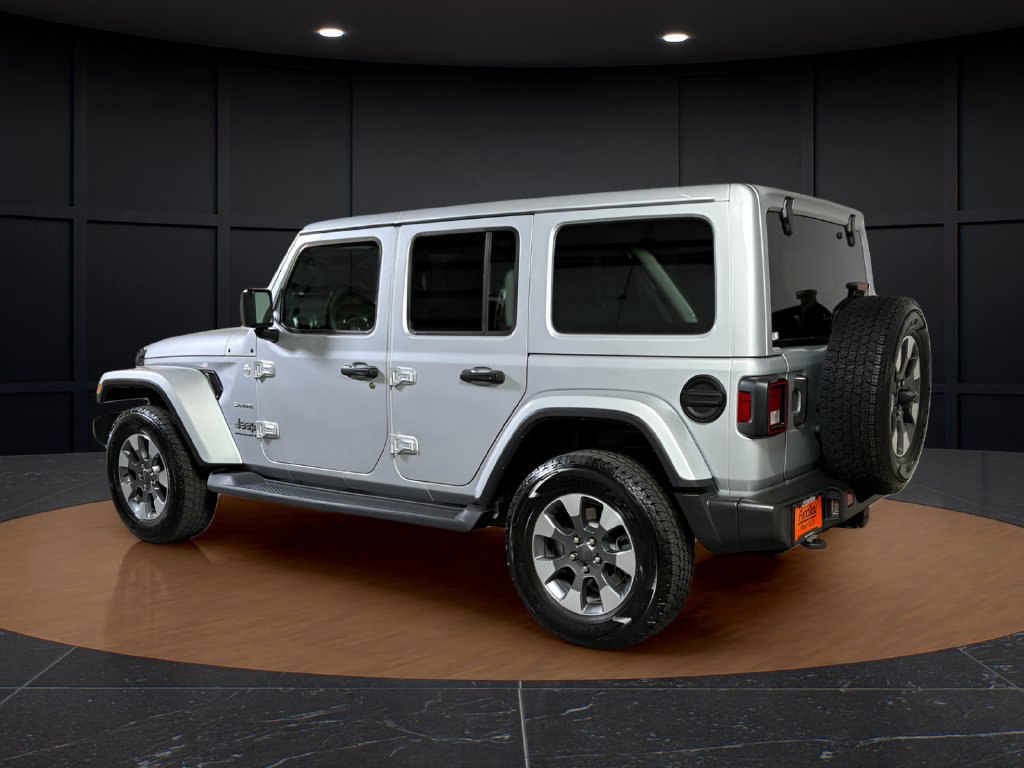 Used 2023 Jeep Wrangler Unlimited Sahara w/ Cold Weather Group AWD/4WD image 3
