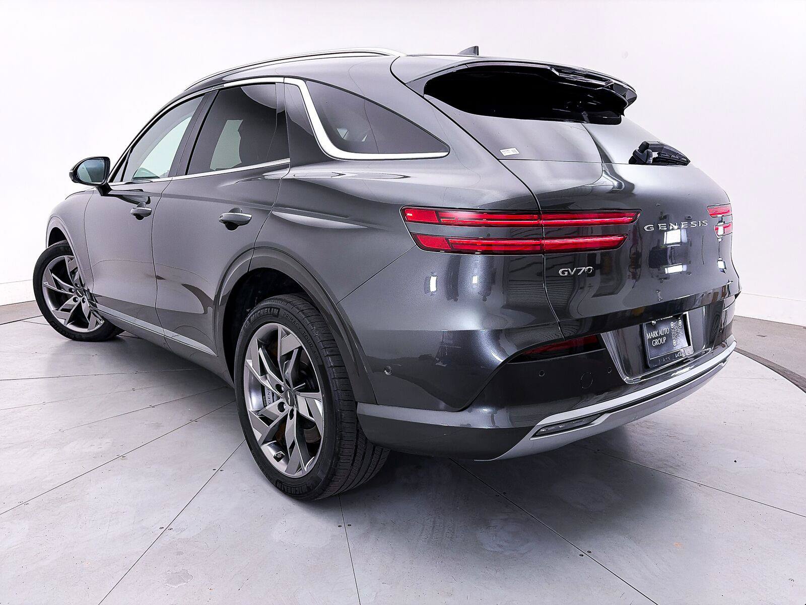 Used 2023 Genesis Electrified GV70 AWD/4WD image 2