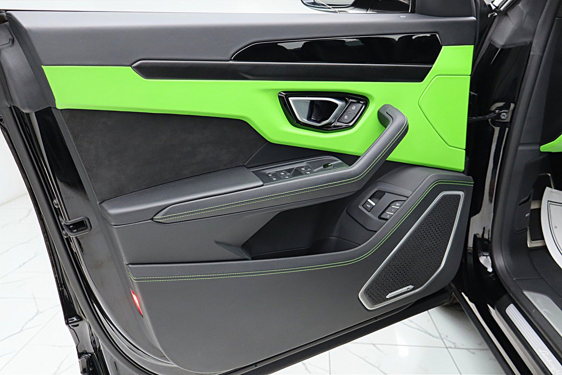 Used 2024 Lamborghini Urus S image 58